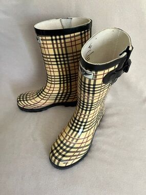 EUC FY (FOREVER YOUNG) Plaid Rain Boots